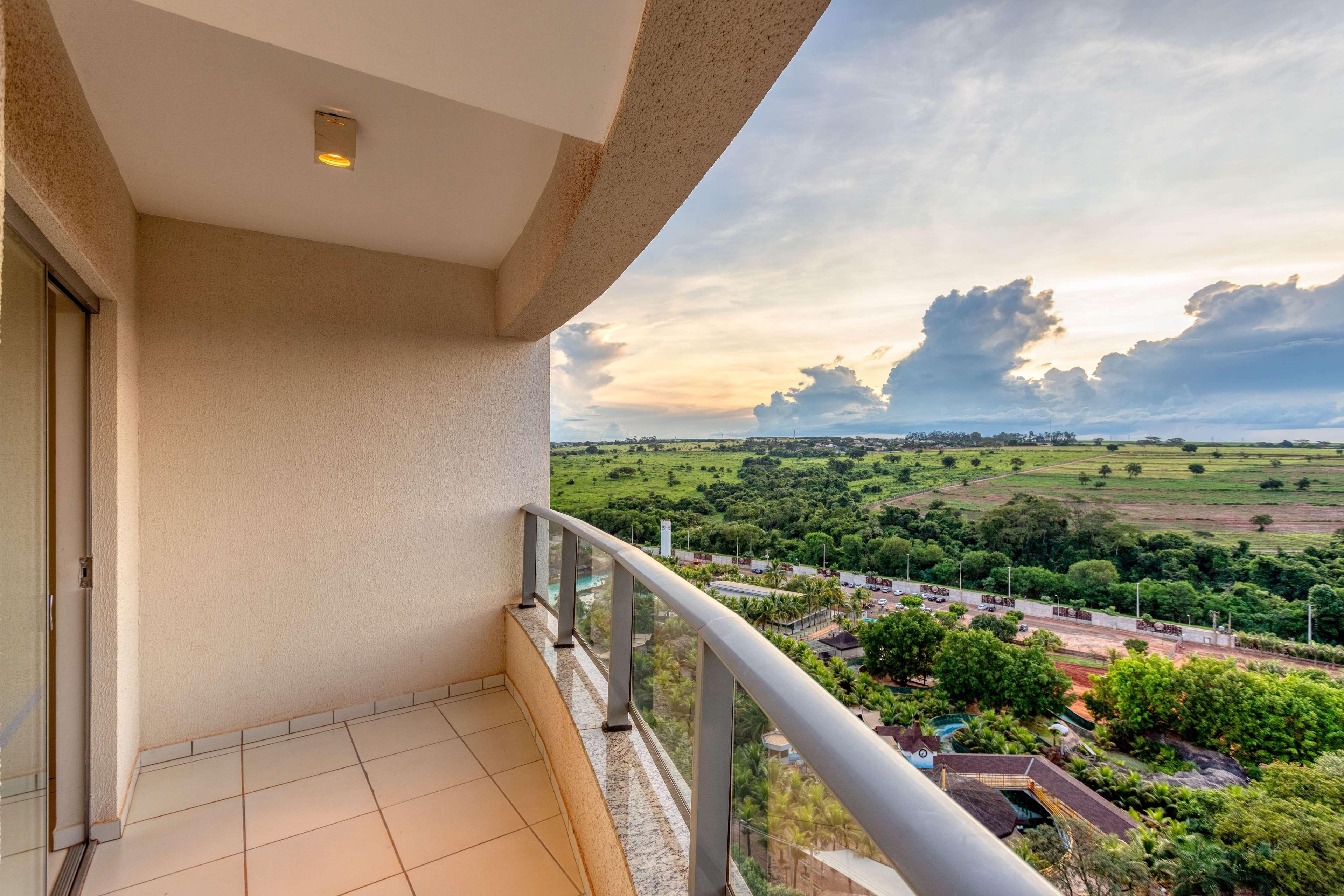 Wyndham Olimpia Royal Hotels Exterior photo A balcony