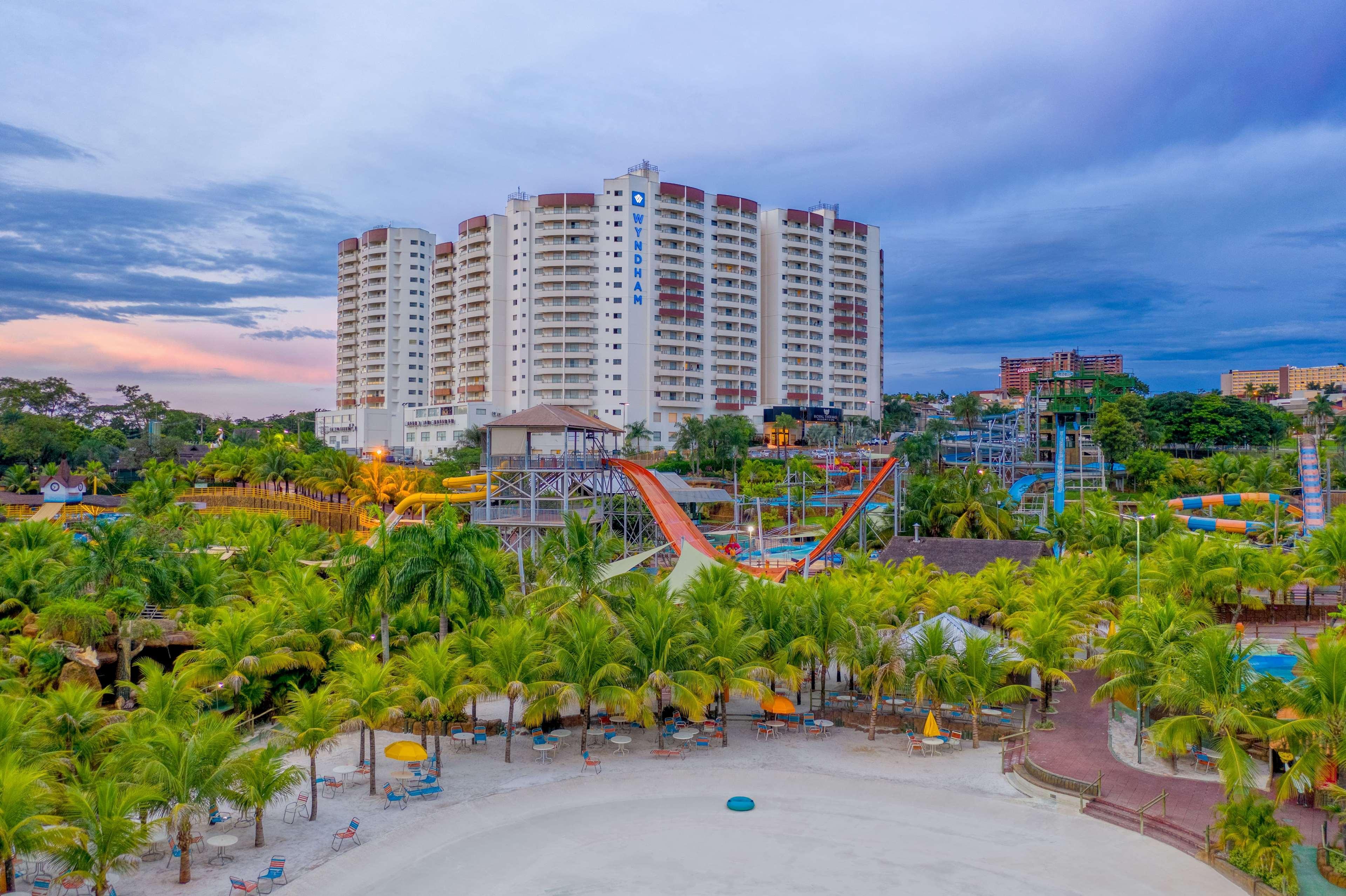 Wyndham Olimpia Royal Hotels Exterior photo View of the hotel